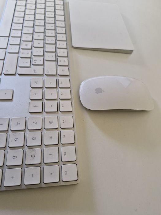 Tastatura - mouse - trackpad Apple