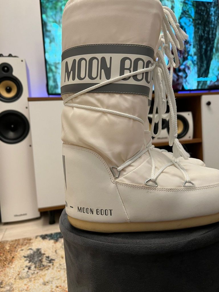 Moon Boot marime 38 ca noi