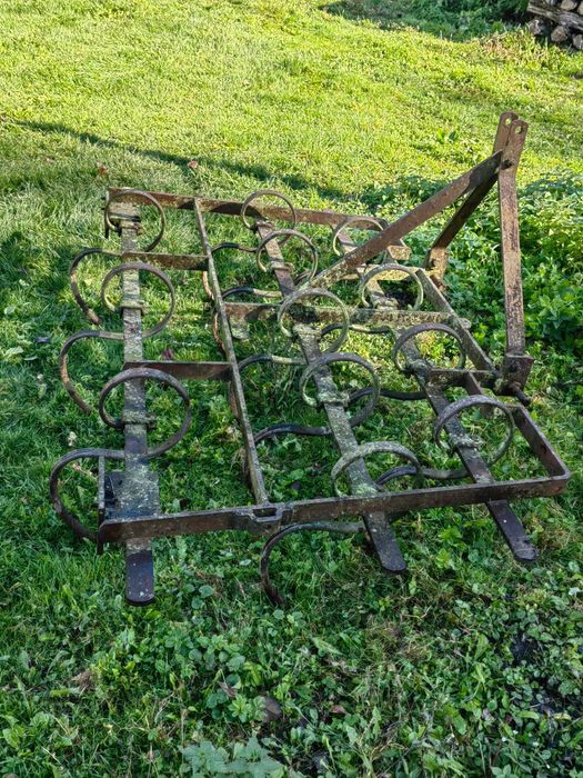 Scarificator pentru pamant