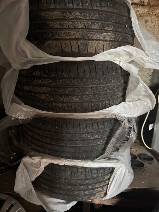 Vand 4 Anvelope Vara KUMHO 235 55 18