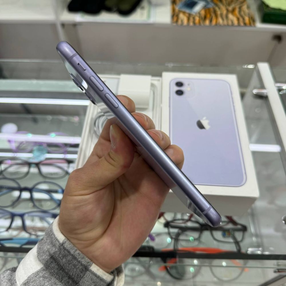 Iphone 11 karobk dakument srochna sotiladi