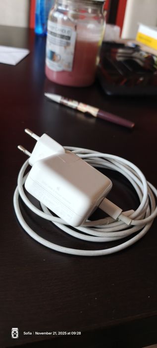 MacBook Air 13" M1 (2020) - Space Grey, 8GB RAM, 256GB SSD