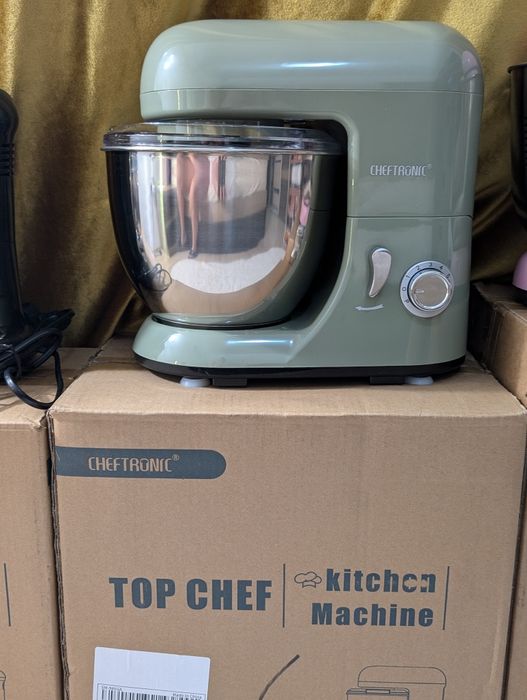 Robot de bucătărie nou