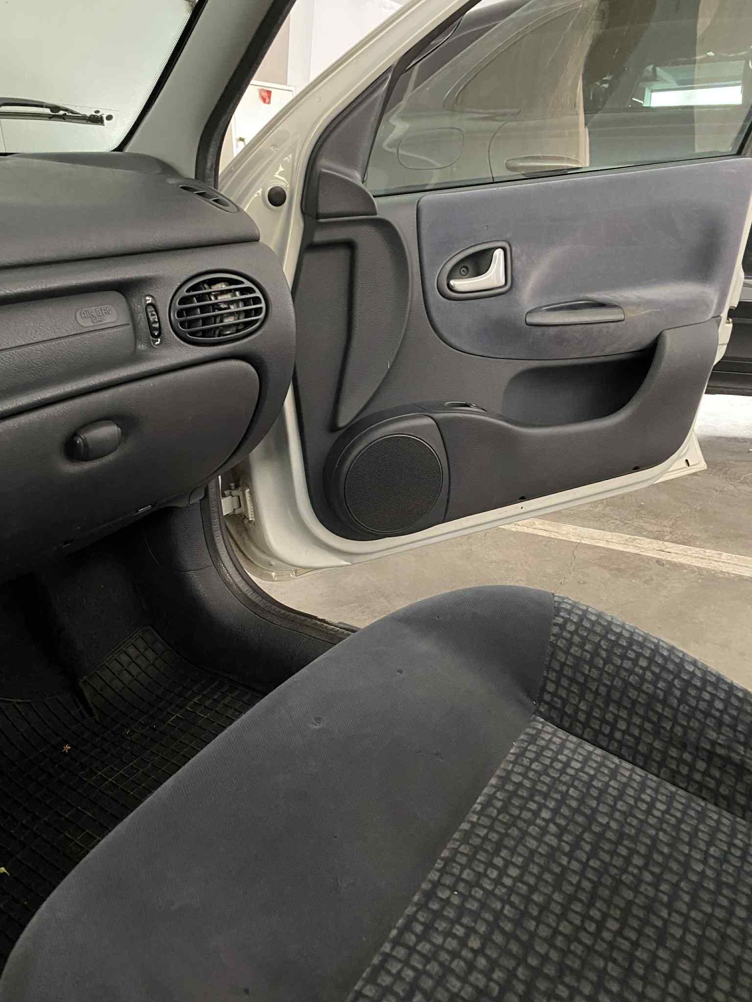 Автомобил Renault Megan