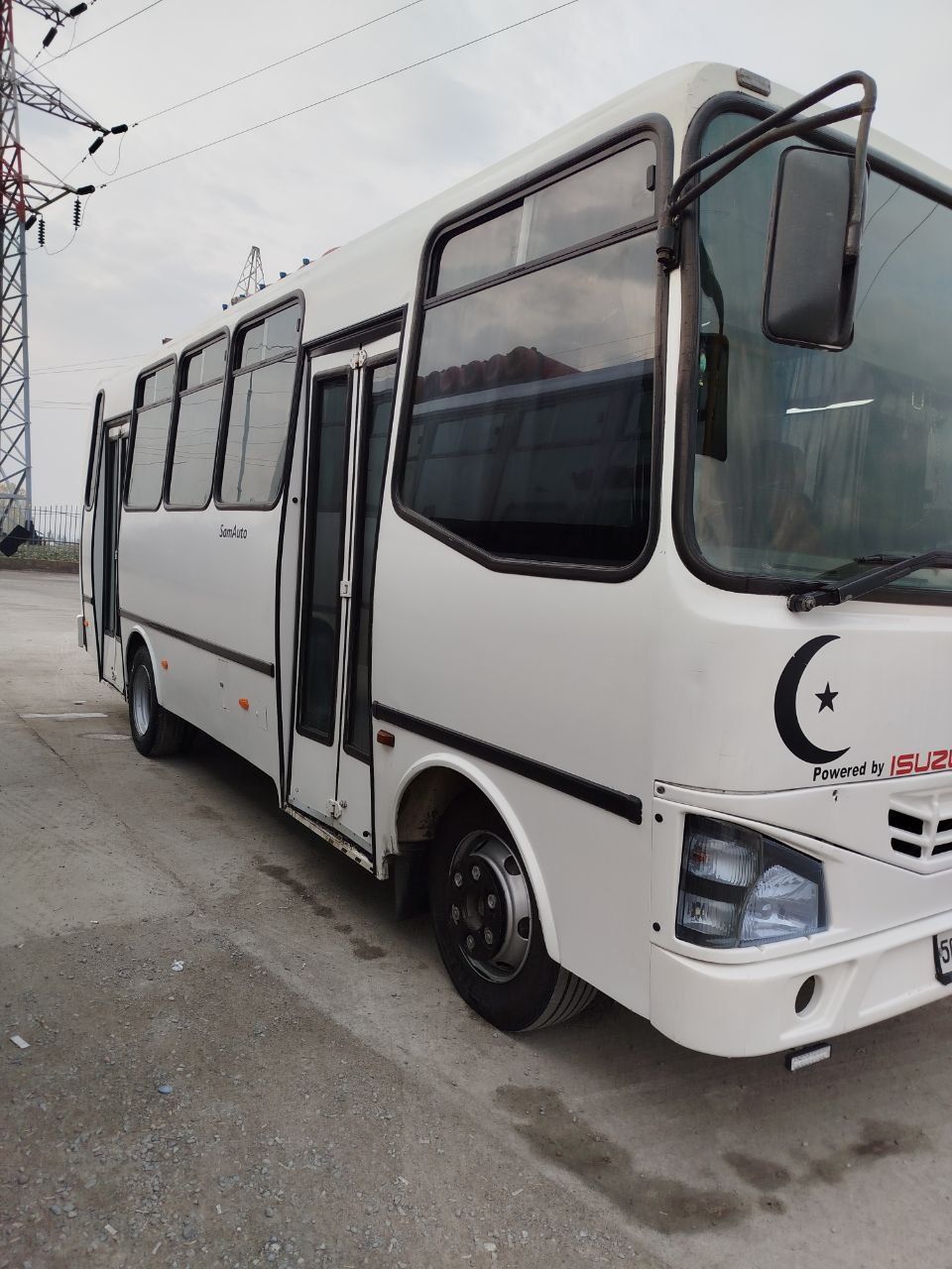 Isuzu Avtobus sotiladi