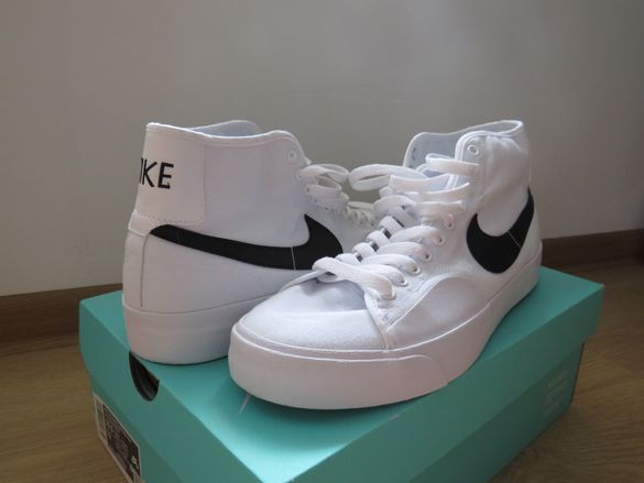 Nike SB Blazer Court Mid White And Black Skate Shoes