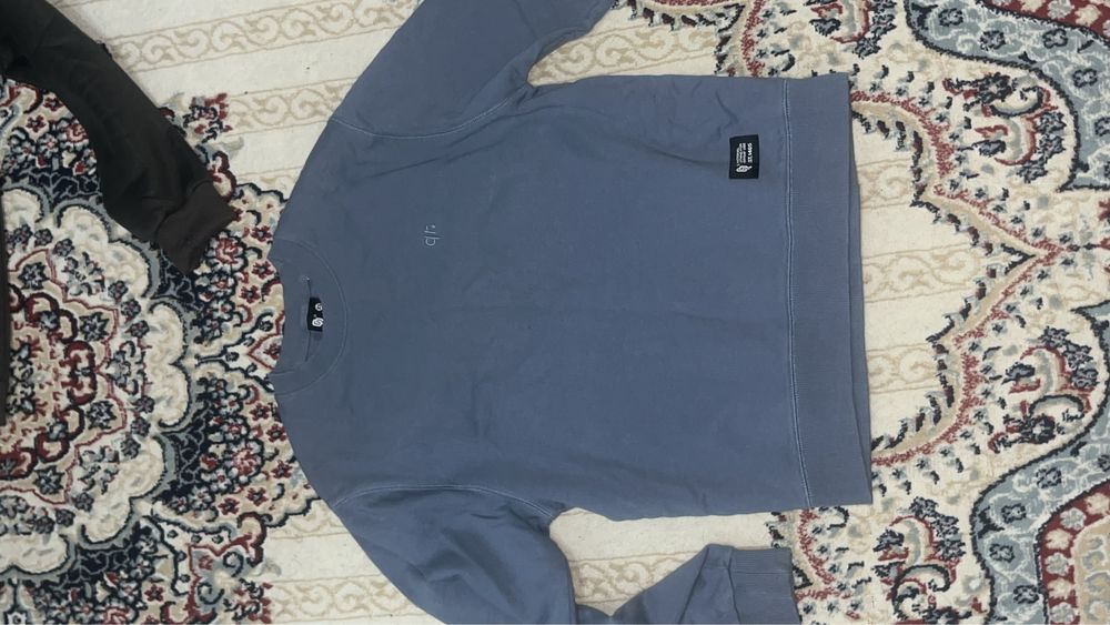 Продам свитшоты