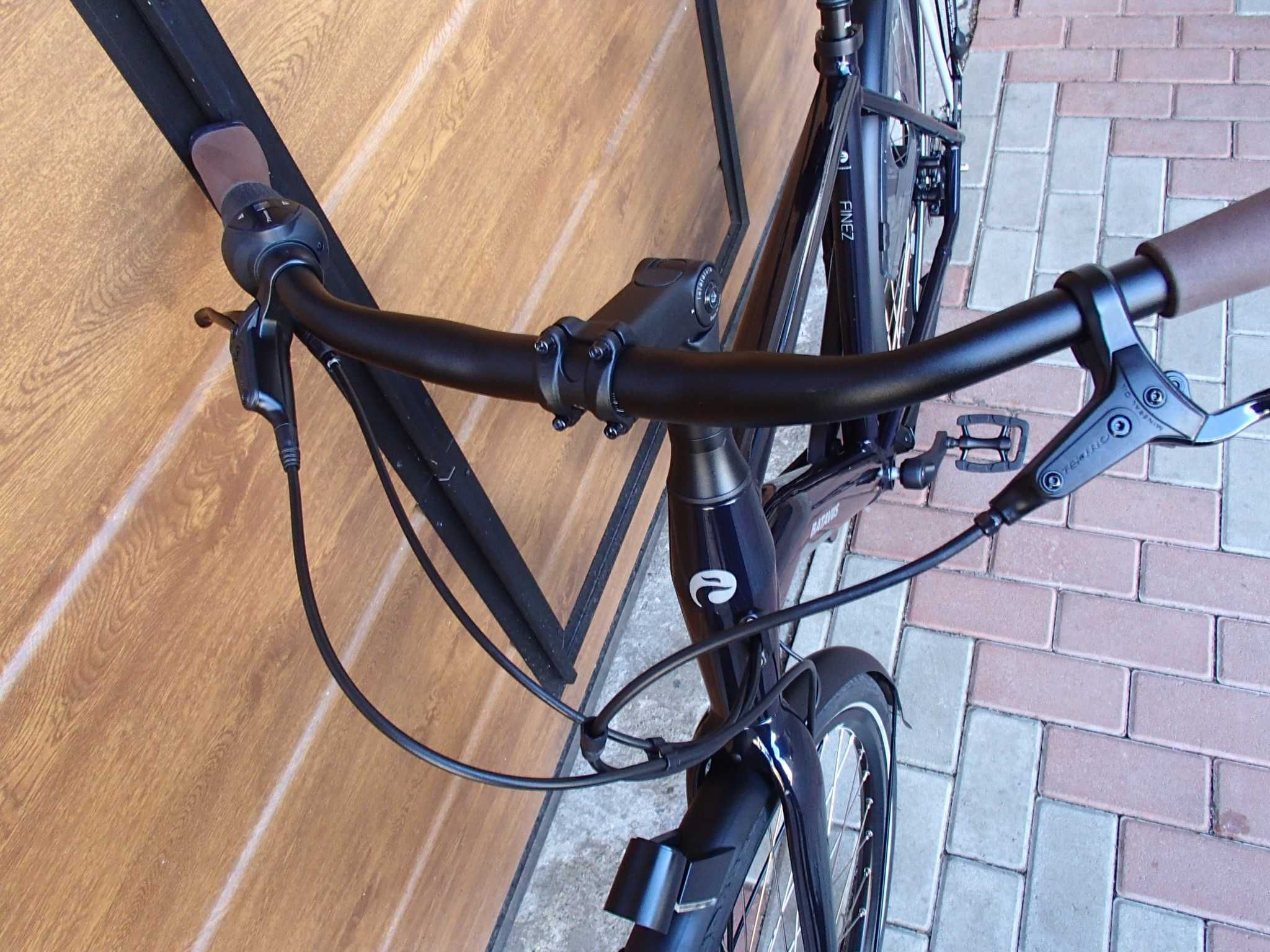 Bicicleta Olandeza,Frana hidraulica pe disc, model nou,batavus