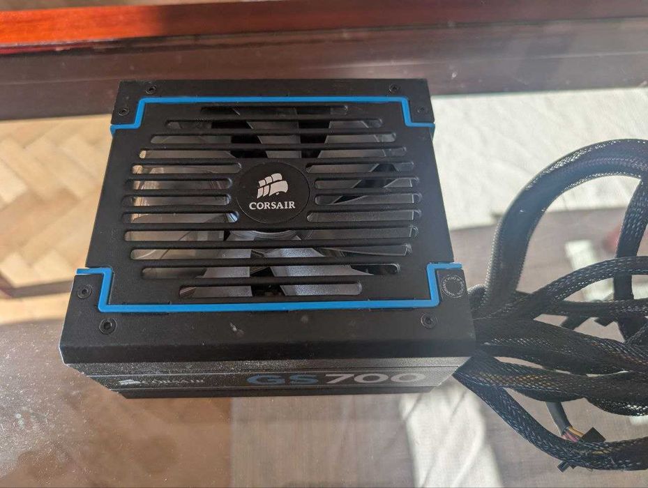 Блок за захранване Corsair GS700