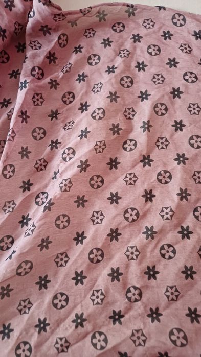 Eșarfă roz închis