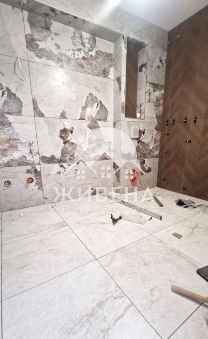 Нова триетажна къща в м-т Акчелар, град Варна