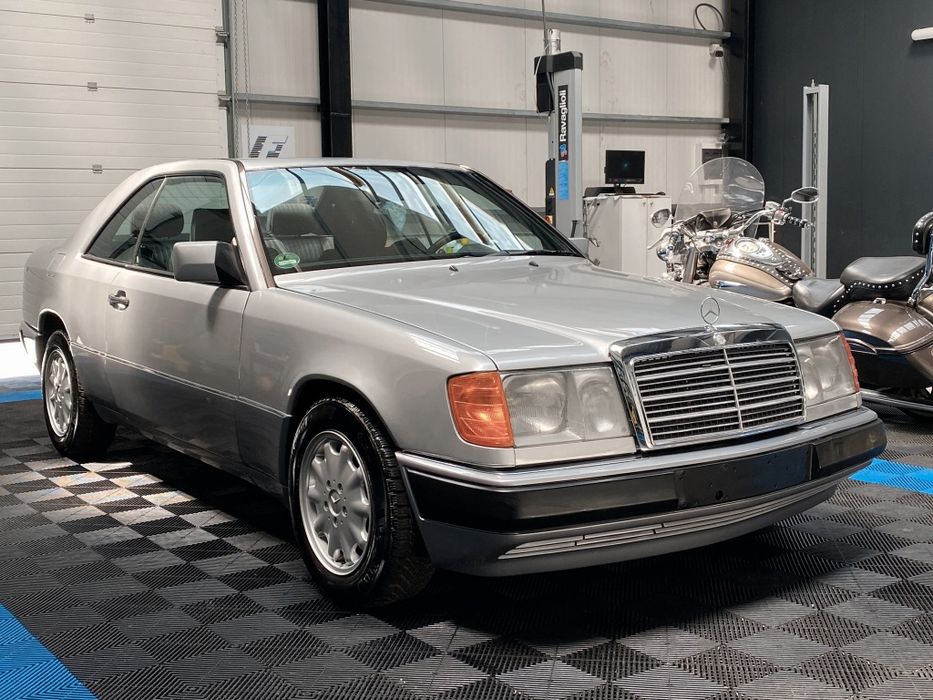 Mercedes-Benz 300 CE Coupé (W124)