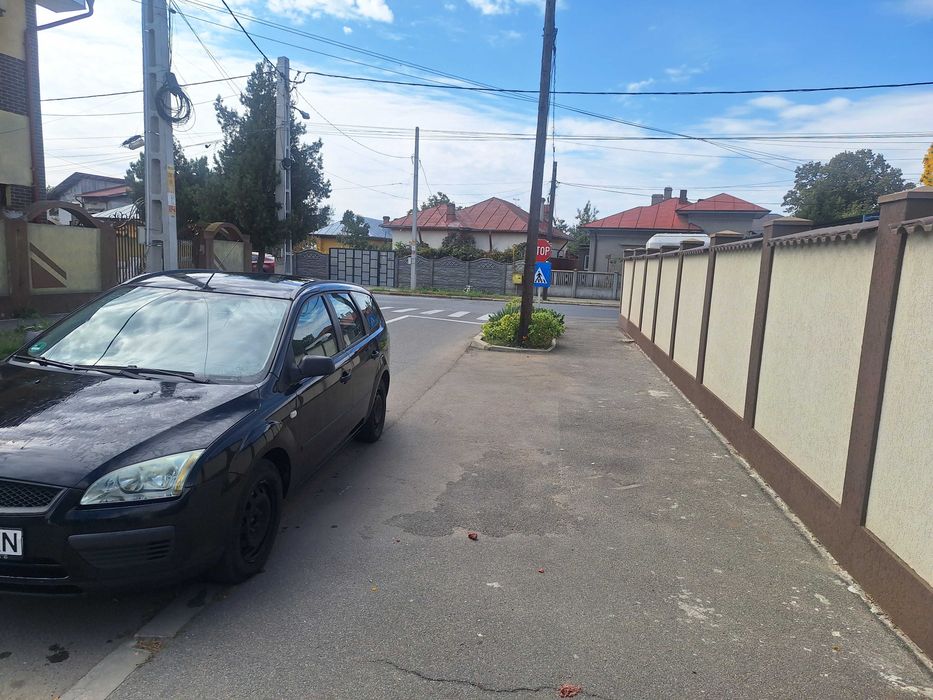 Vand Ford focus 2  1.6 benzina