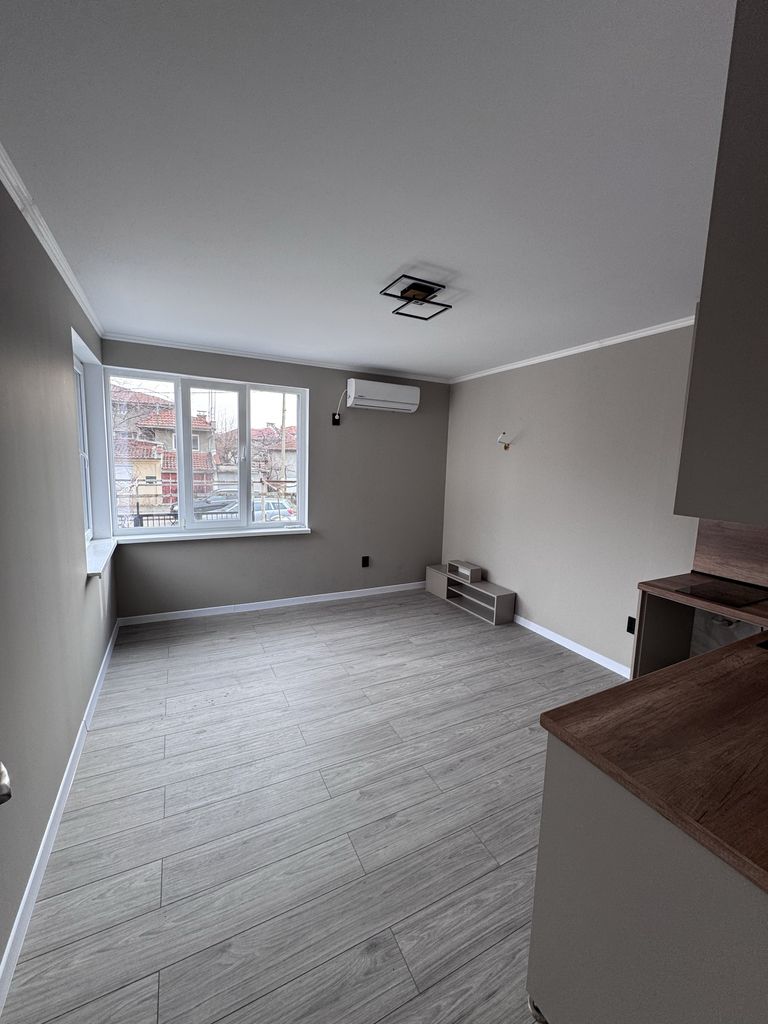Продава се Едностаен апартамент в Казанлък - 52 кв.м за 1717 €/кв.м - Снимка #1