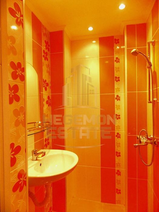 Продава се Четиристаен апартамент в Варна, Погреби - 95 кв.м за 1653 €/кв.м - Снимка #10