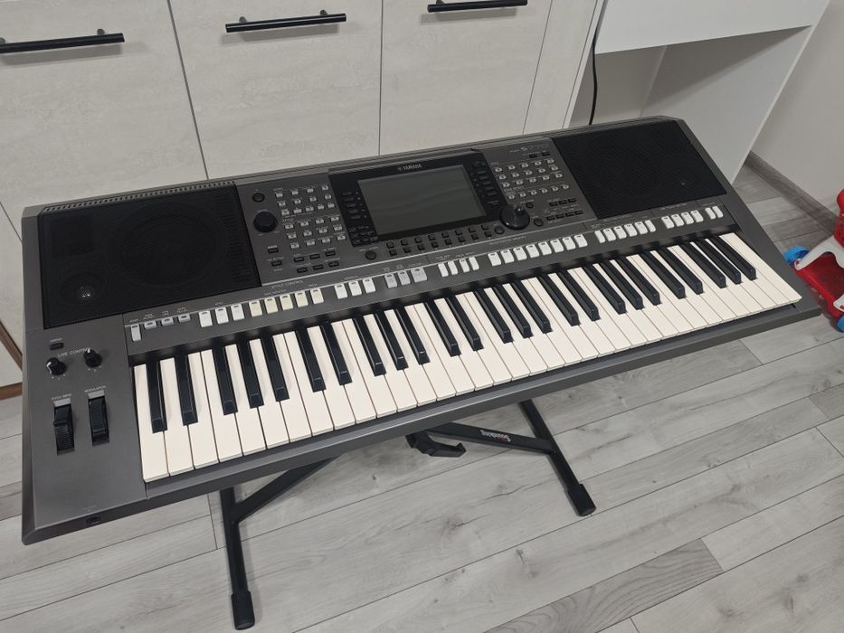 Yamaha PSR -S770