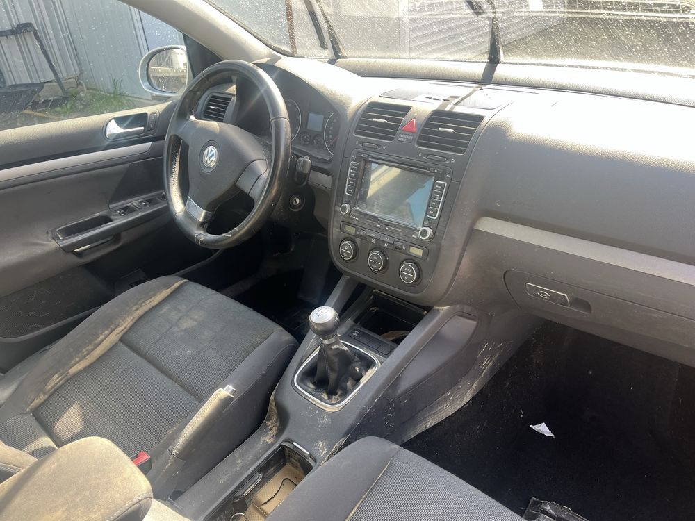 VW Golf 5 1.6i на части