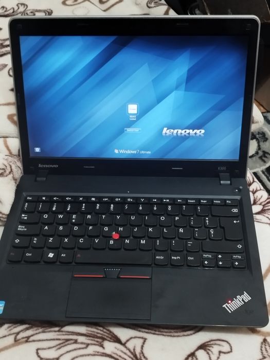 Leptop Lenovo impecabil