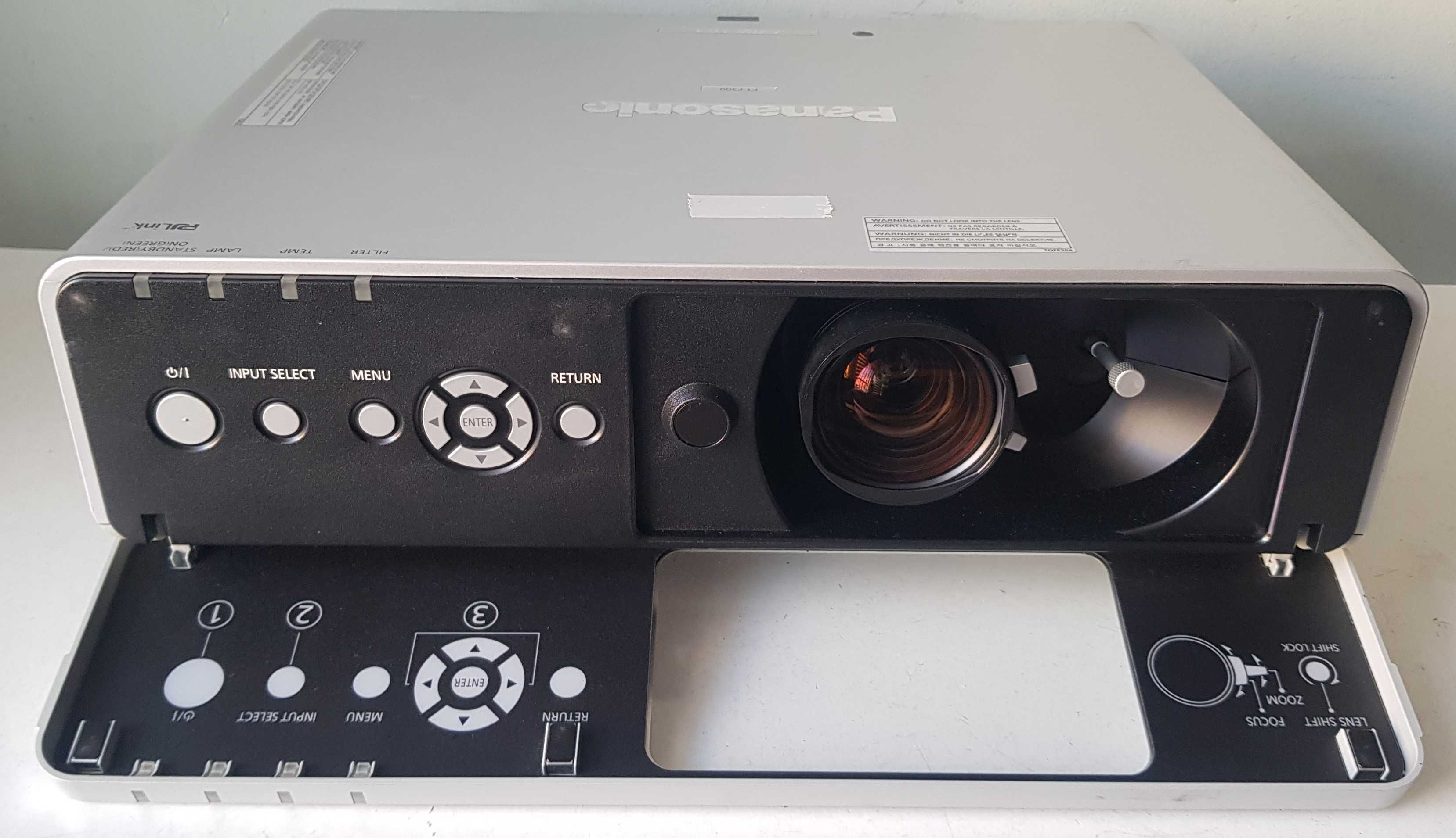 Panasonic PT F 300 E videoproiector 1080p LCD Projector Japan