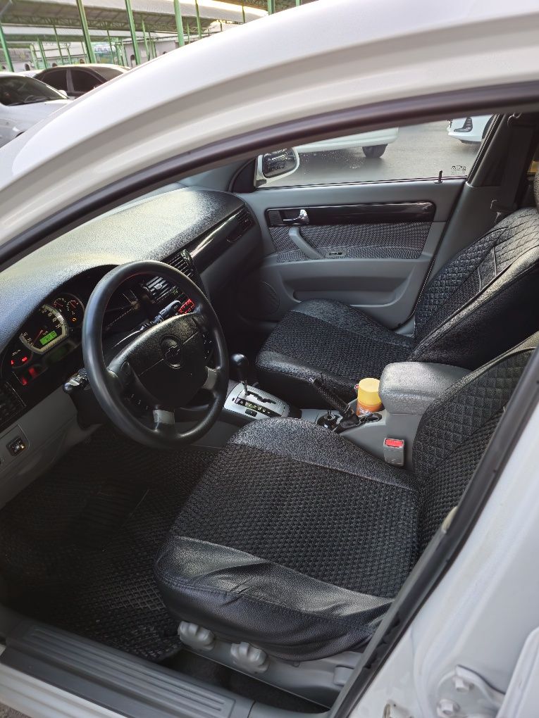 Laccetti 1.6 автомат 2013