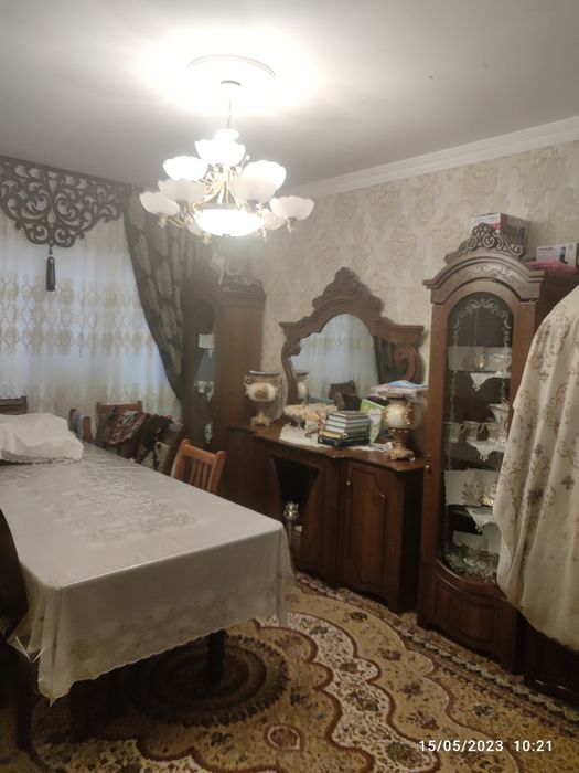 Taxtapulda 4 xonalik uy 2 etaj