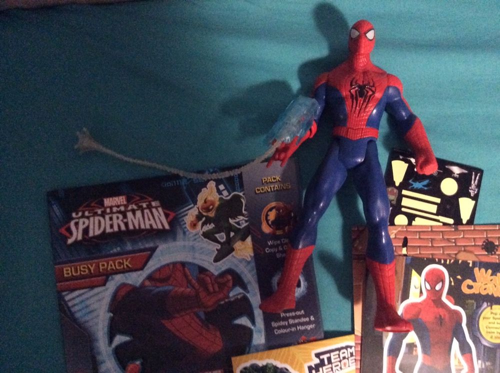 Spiderman figurina lumini sunete revista