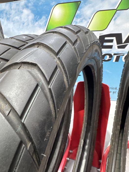 Anvelopa Moto Fata 90 90 21 Metzeler Karoo Street