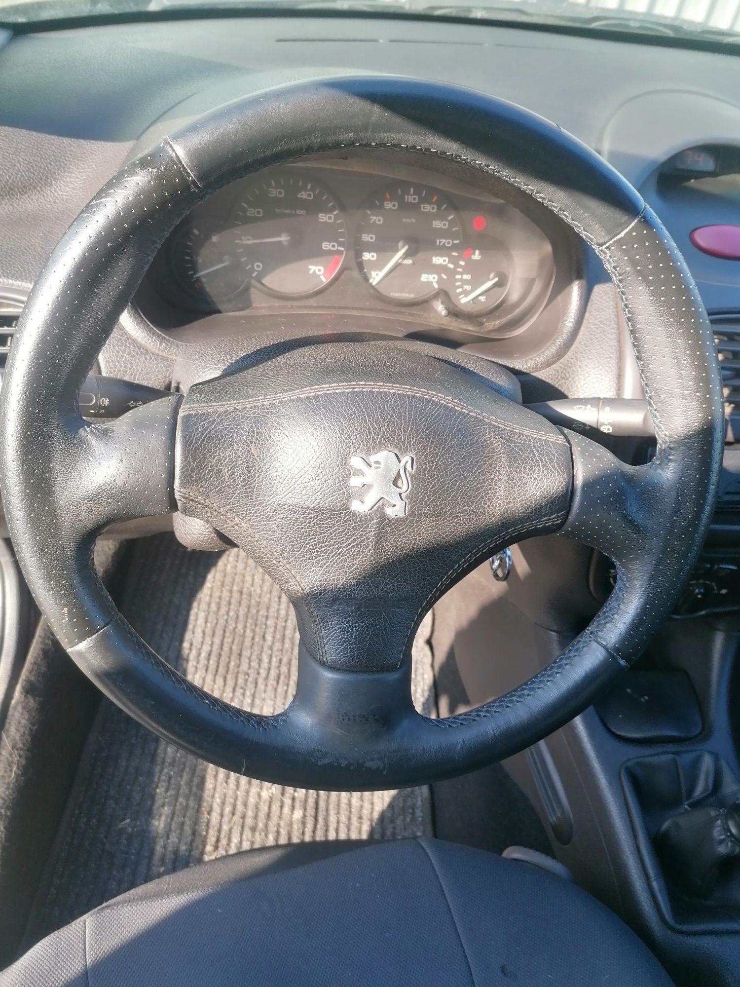 Peugeot 206 1.4i НА ЧАСТИ