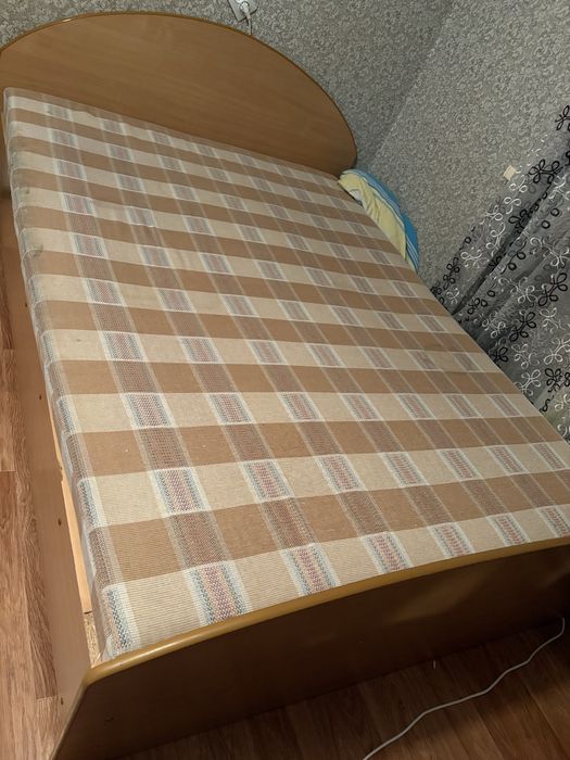 Продам кровать, двухспальная бу