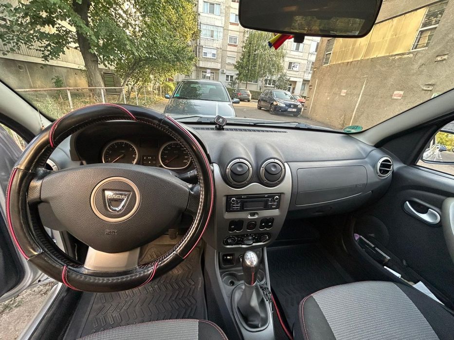 Dacia Duster capacitate 1.6cm3