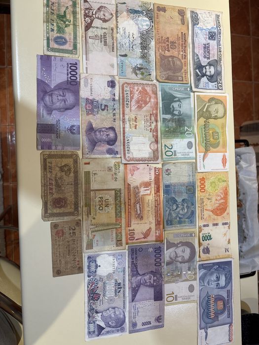 Lot bancnote straine diferite , scoase din circulatie