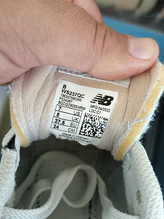 Маратонки New balance 37.5 номер