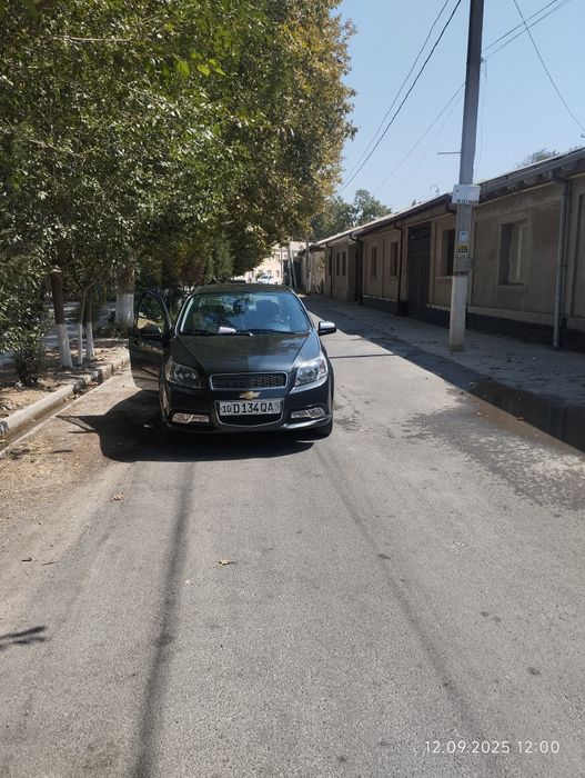 Нексия 3 срочно сотилади