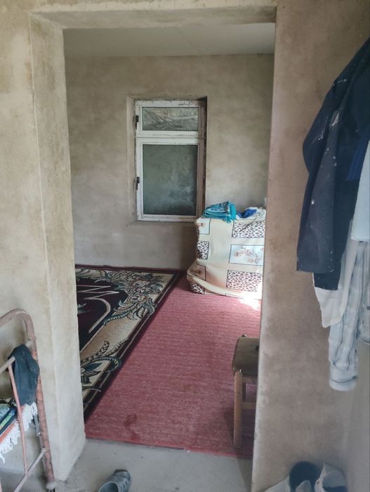 6 sotix yer sotiladi