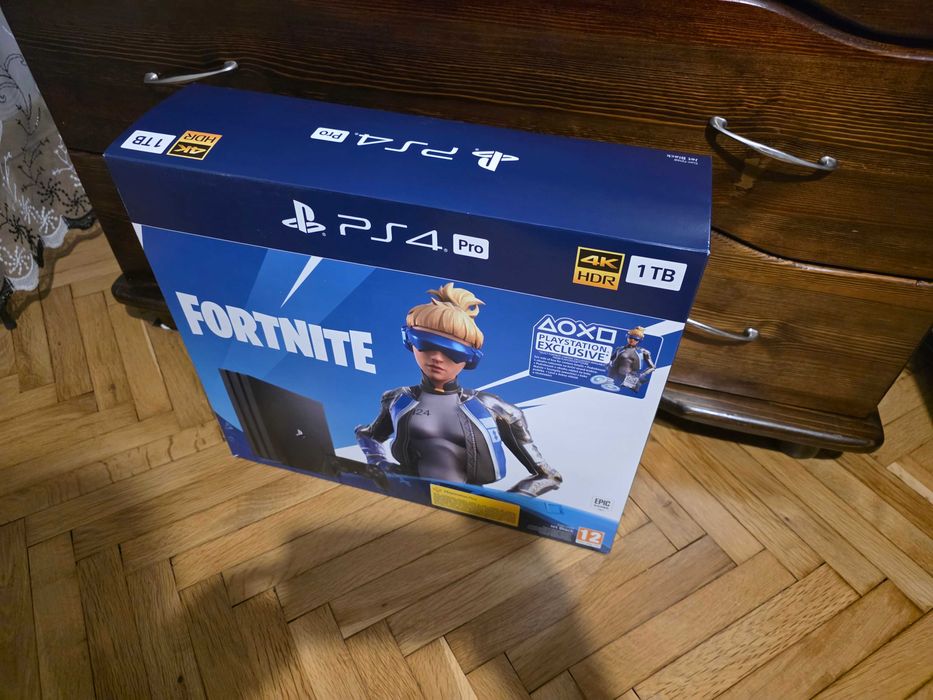 Sony PlayStation 4 Pro 1TB (PS4 Pro 1TB) + Fortnite Neo Versa. Нова.