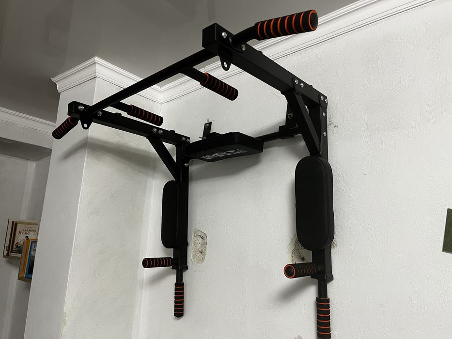 Настенный турник/брусья/пресс