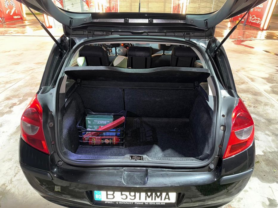 Renault clio 3 negru