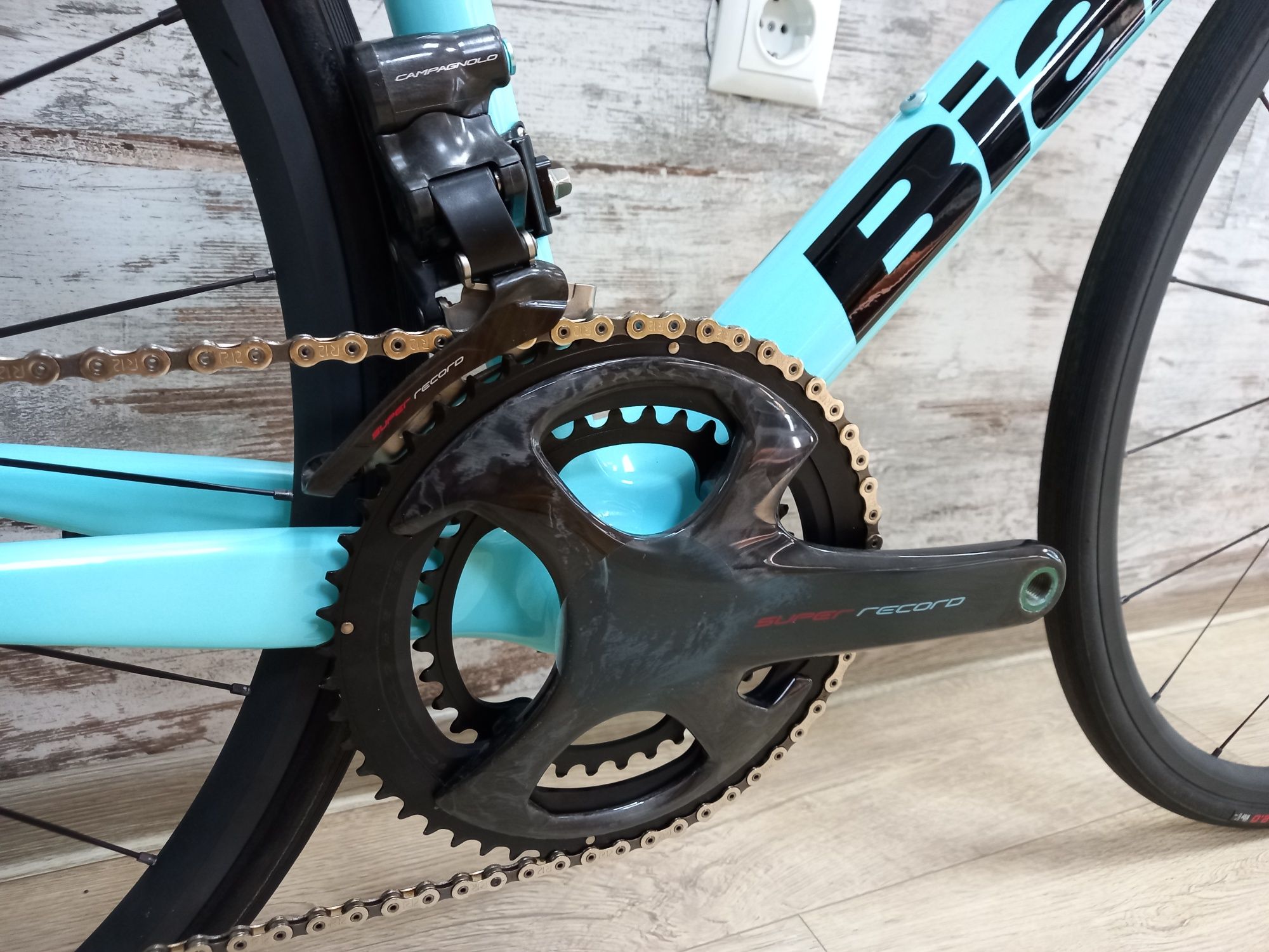 НОВ карбонов шосеен велосипед Bianchi Specialissima Campagnolo EPS 12