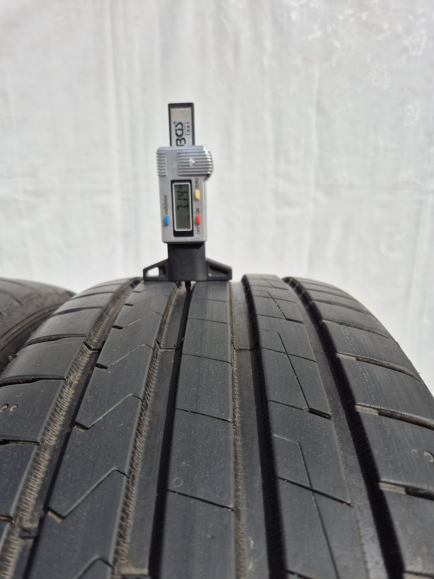 4бр 225 45 17 Hankook летни 22г