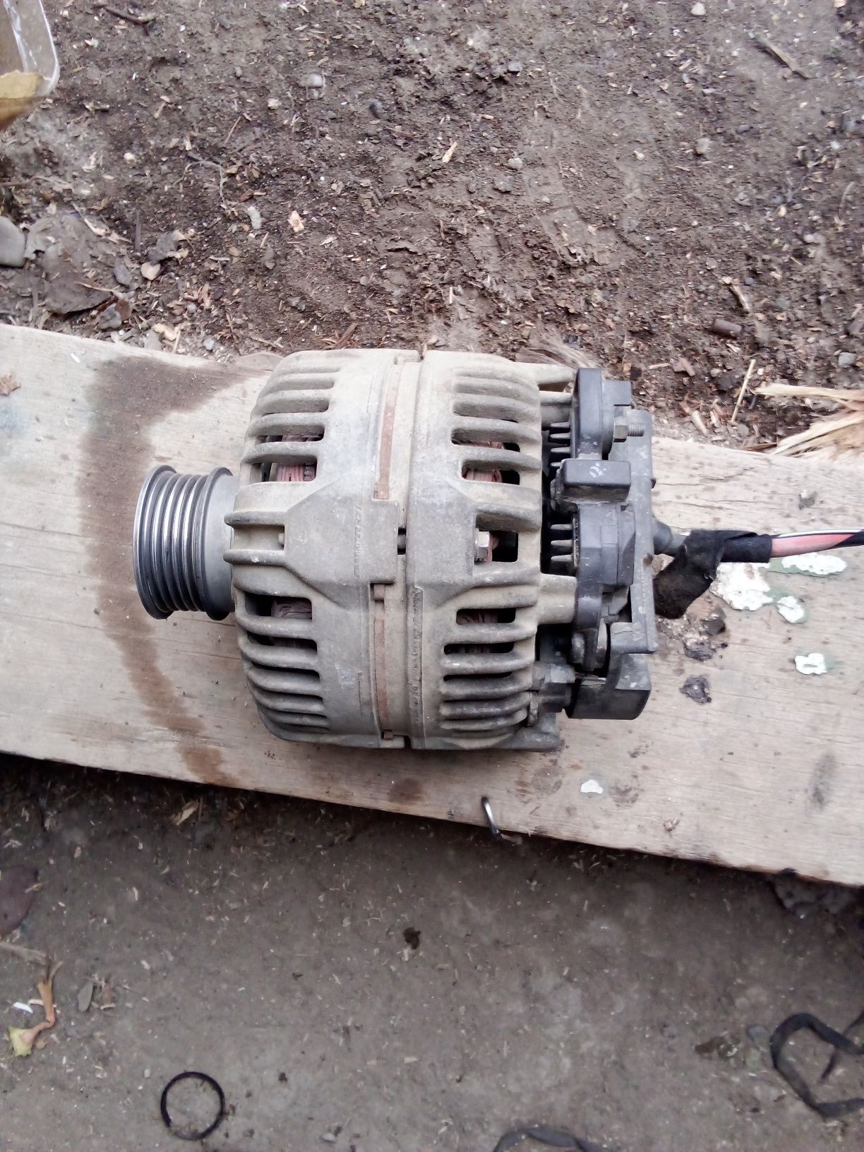 Alternator Opel Astra g și electromotor nou.