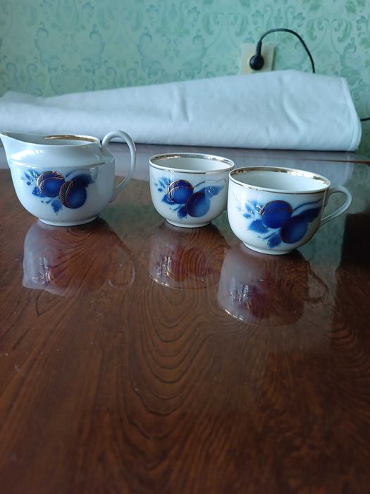 Чайные наборы, сахарница советского времени винтаж