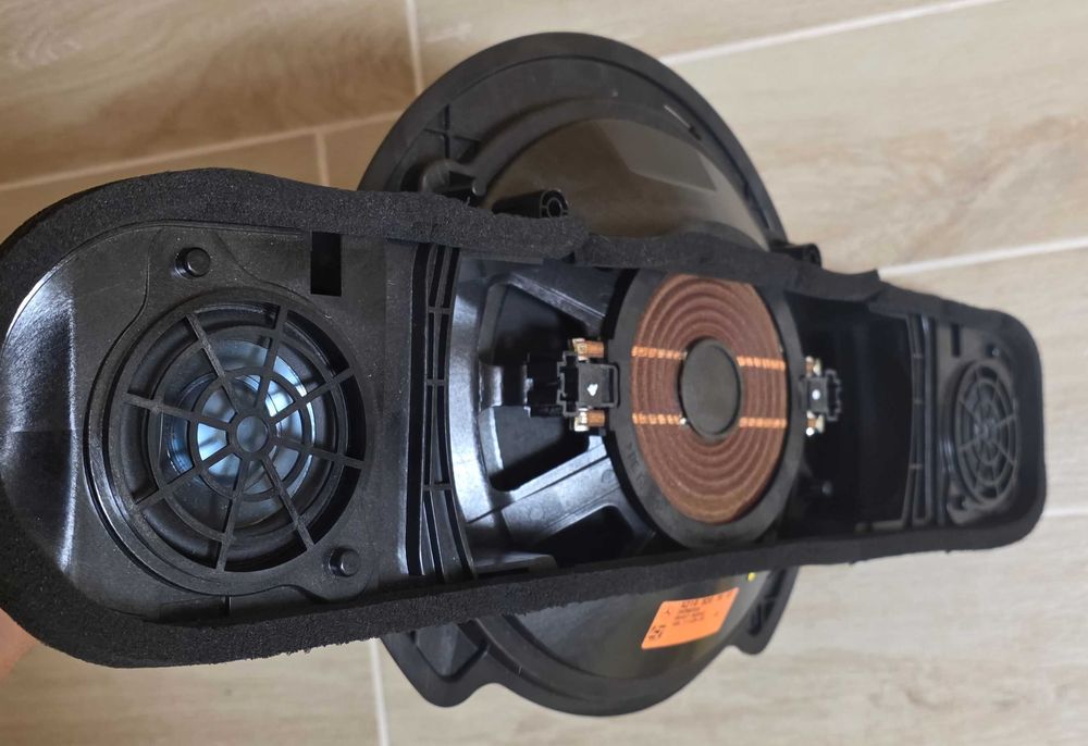 W211 harman kardon- субууфер