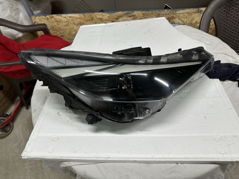 Far dreapta hyundai elantra.