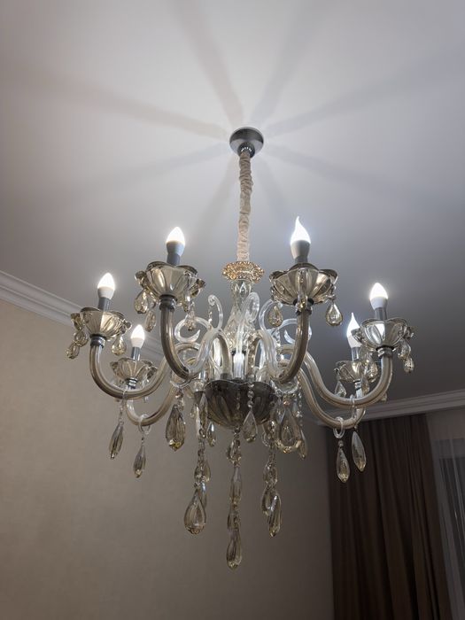 Продается люстра в зал