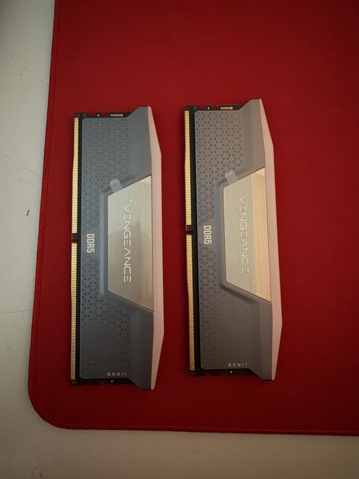 Kit RAM DUAL CHANNEL Corsair Vengeance 32GB DDR5 5200MT/S AMD EXPO