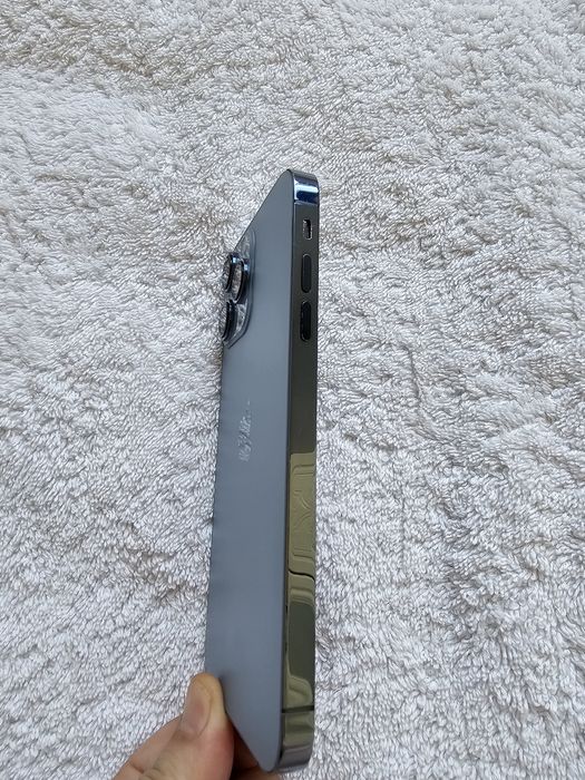 IPhone XR  64GB Yomkost 100%