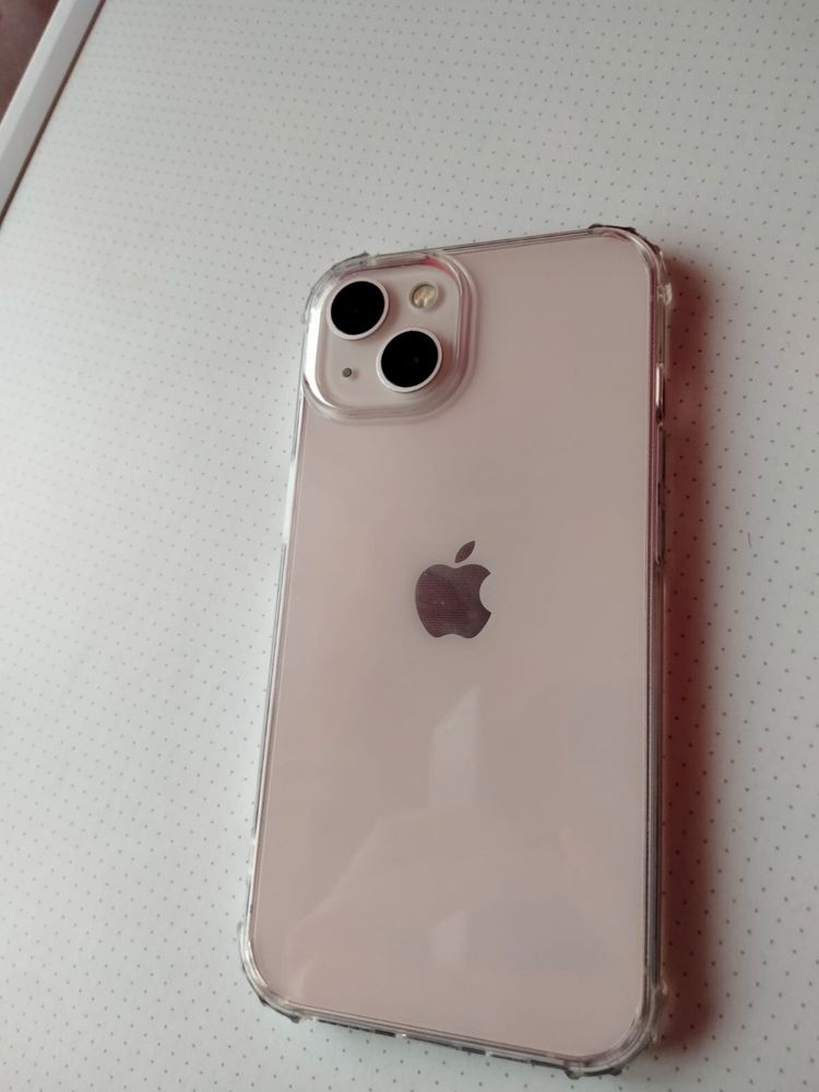 Vand iphone 13 rose impecabil de 128 gb