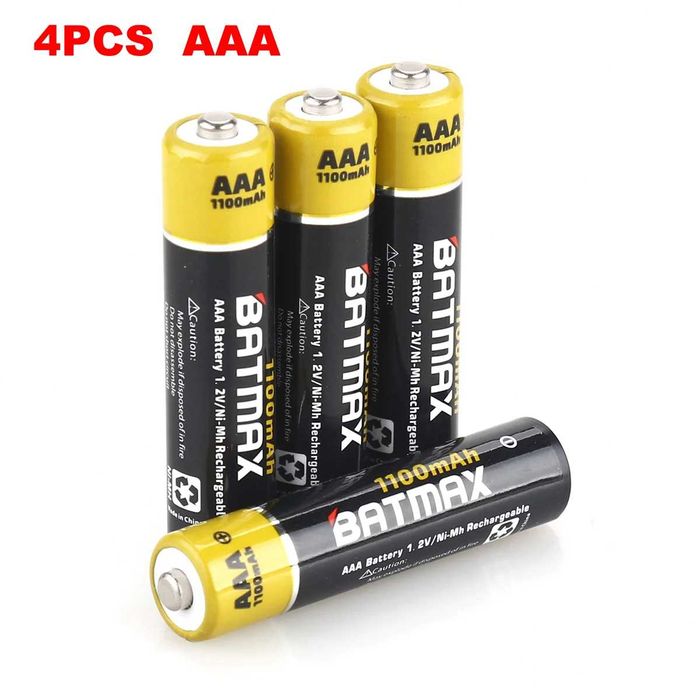 Incarcator Batmax Smart LED Charger + 4 acumulatori AAA 1100mAh