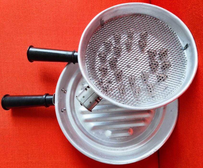 Електрически пържолник.Работи отлично.