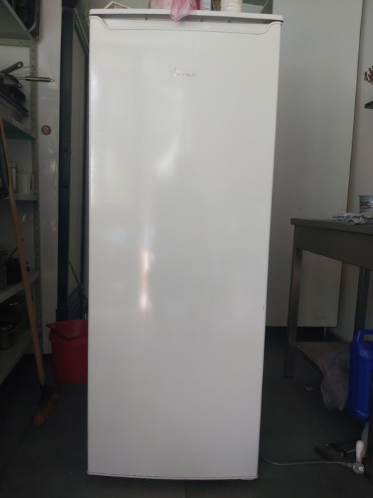 Congelator 168 litri - 7 sertare